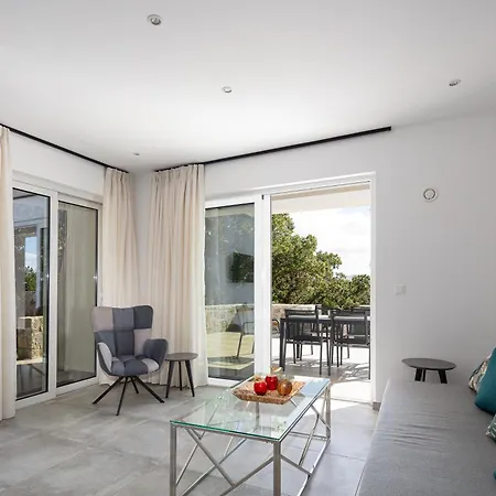 Вилла Wellness Villas,