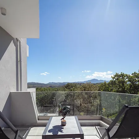Wellness Villas, *